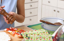 Load image into Gallery viewer, Avocado-Themed Sandwich & Snack Baggie Set